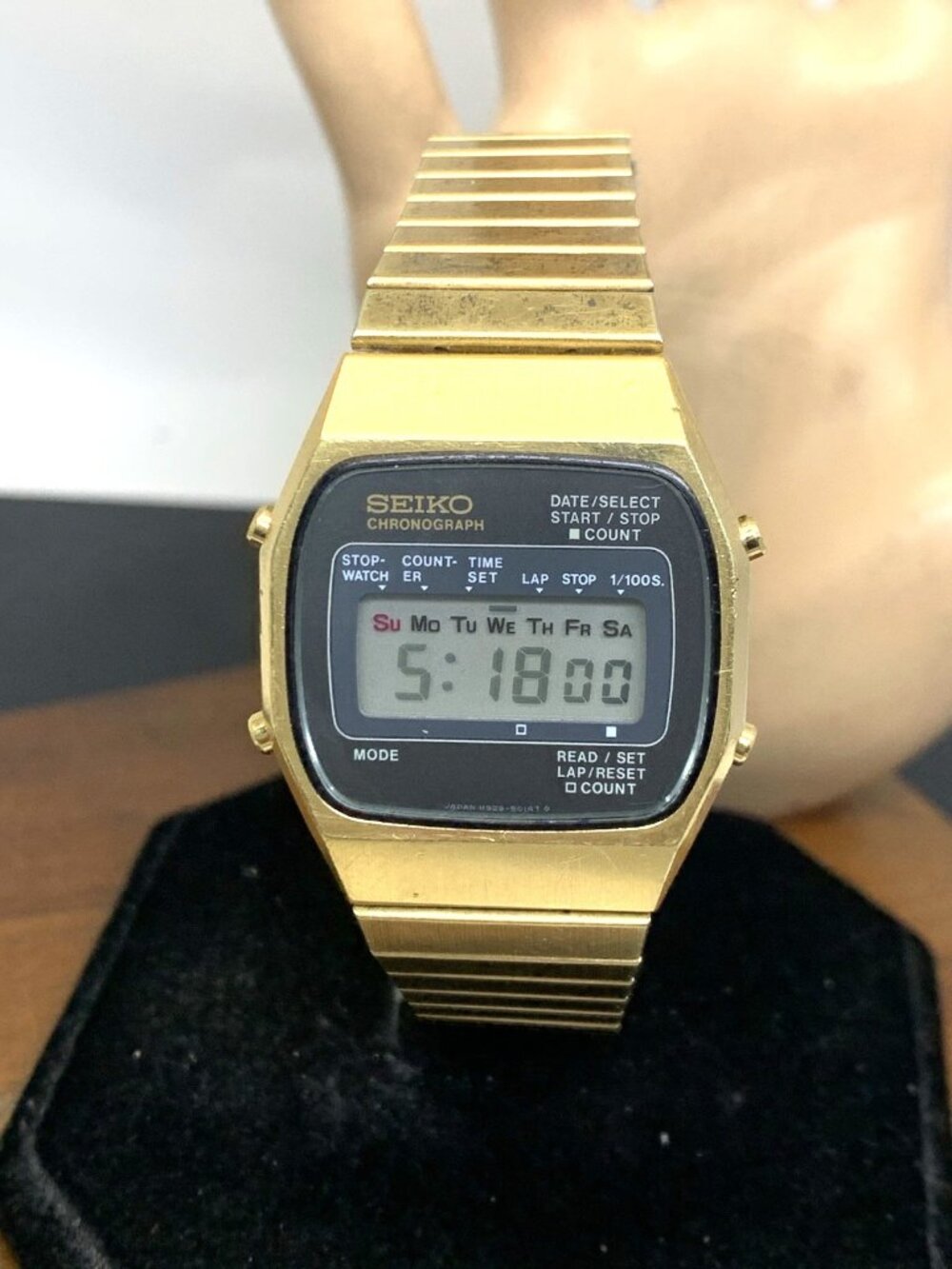 Seiko Watch M929-5019 Quartz Vintage Digital Gold Tone Stainless Steel 32mm